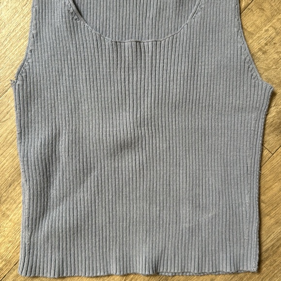 Gray Ribbed Tank Top - Picture 3 of 5